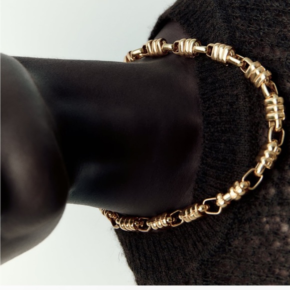 Zara limited eidtion Linked Chain Necklace - Picture 3 of 5